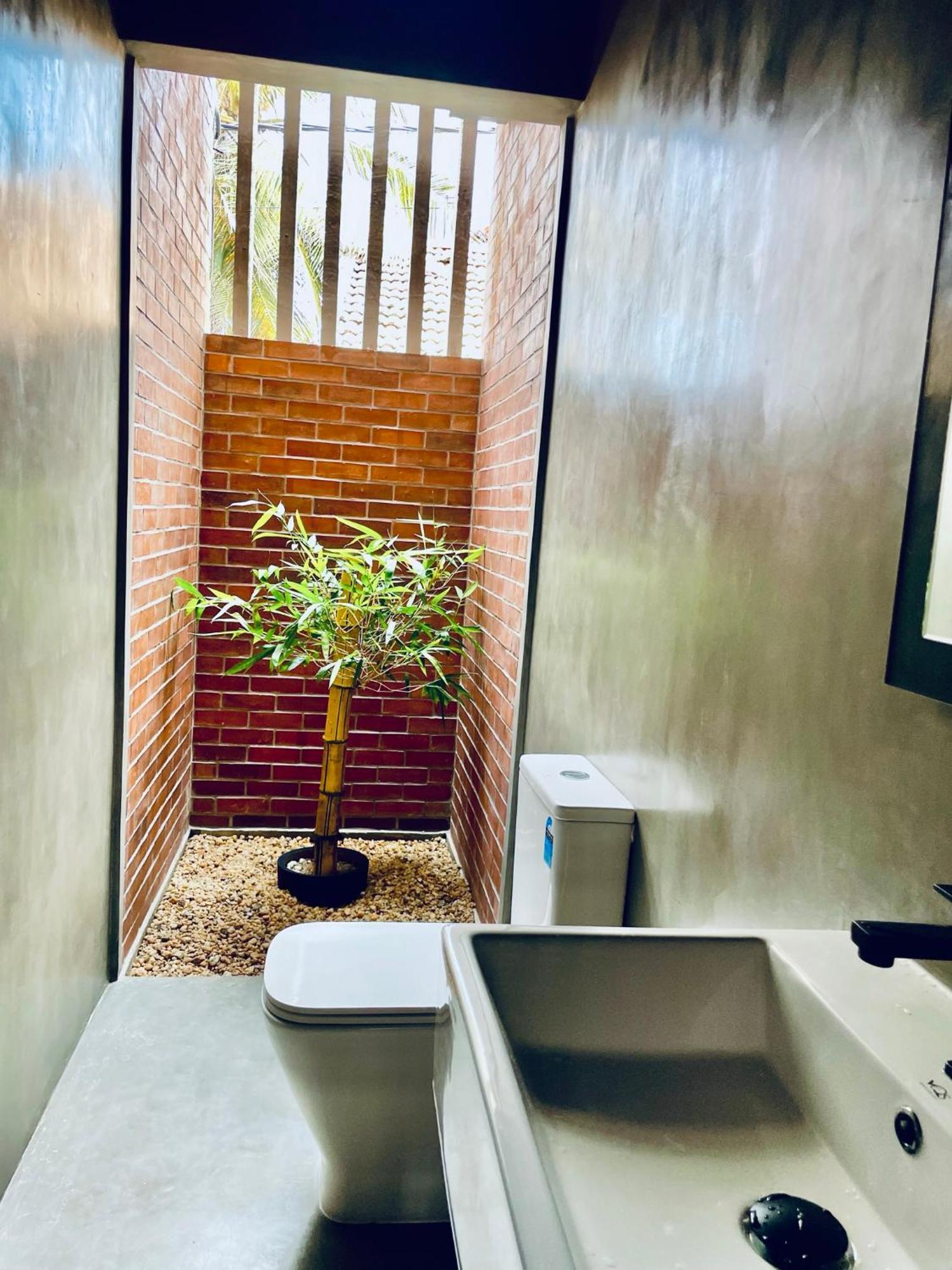 Negombo Morawala Beach Villa מראה חיצוני תמונה